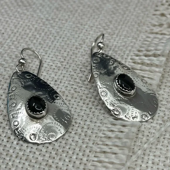 90's Vintage Sterling Silver Teardrop Dangle Earrings with Black Onyx Stone - Picture 7 of 15